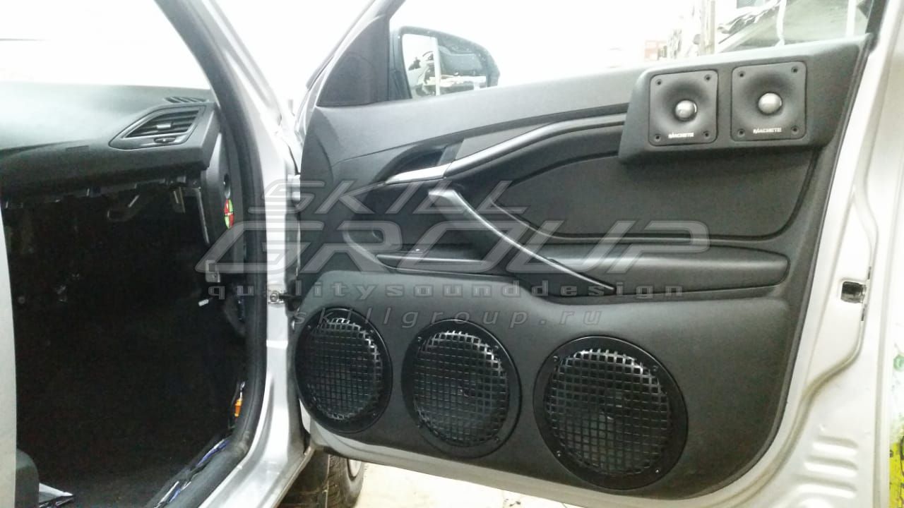 Подиумы Lada Vesta 3x20